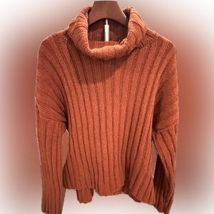 J.O.A Los Angeles rust color turtleneck Size M
